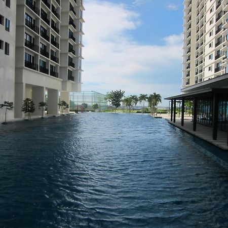 Setia Inn Suites Service Residence Сетия-Алам Экстерьер фото